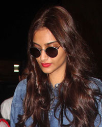 Sonam Kapoor snapped at airport