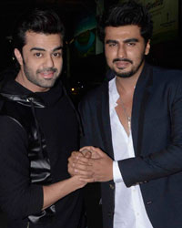 Manish Paul and Arjun Kapoor Snapped at Domestic Airport