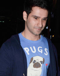 Girish Kumar Snapped at Domestic Airport