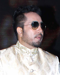 Mika Singh on the sets of Sa Re Ga Ma PA