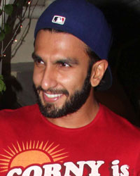 Ranveer Singh snapped post dinner in Bandra