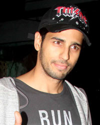 Siddharth Malhotra snapped Andheri out side of Rehearsal studio