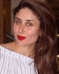 Kareena Kapoor snapped at Bandra