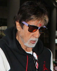 Amitabh Bachchan snapped at airport