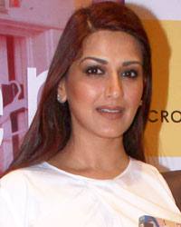 Sonali Bendre at 'Never Gone' book launch