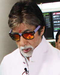 Amitabh Bachchan snapped at airport