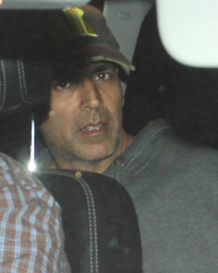 Akshay Kumar Snapped at Juhu Pvr Along with his Wife and Mother in Law