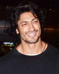 Vidyut Jamwal snapped at airport