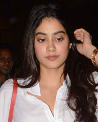 Jhanvi Kapoor snapped at airport