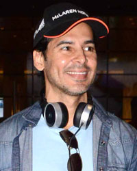 Dino Morea snapped at airport