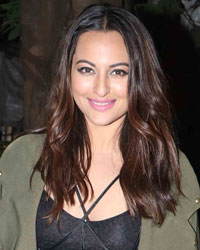 Sonakshi Sinha snapped at Korner House, Bandra