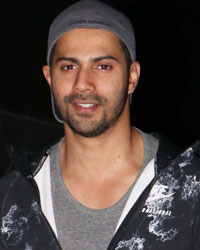 Varun Dhawan snapped at Khar Gym