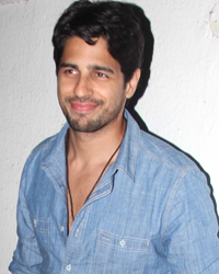 Sidharth Malhotra promote Kapoor and Sons