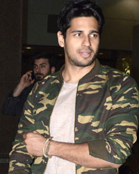 Sidharth Malhotra spotted at Mumbai Airport