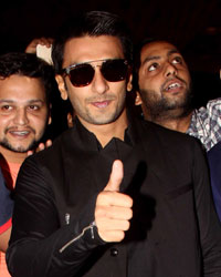 Ranveer Singh departure for TOIFA, spotted at Mumbai international airport