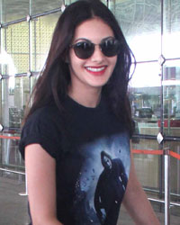 Amyra Dastur leaves for TOIFA to be held in Dubai, in Mumbai