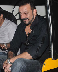 Sanjay Dutt takes an auto Rickshaw ride back home