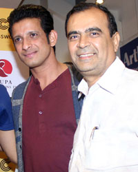 Sharman Joshi launches Mukul Kumar's book As Boys Become Men