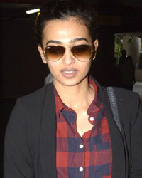 Radhika Apte at Mumbai Airport