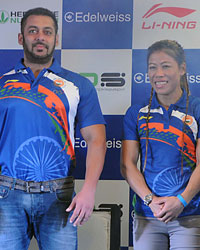 Salman Khan with Mary Kom at Indian Olympic Association Event