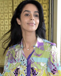 Mallika Sherawat at airport