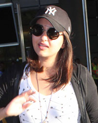 Sonakshi Sinha at Mumbai Airport