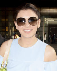 Hansika Motwani at Airport