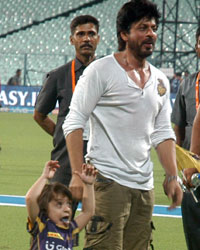 Shah Rukh Khan with his son AbRam Khan enters the field after the 2016 Indian Premier League