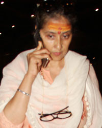 Manisha Koirala at Mumbai Airport