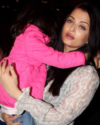 Aishwarya Rai Bachchan and Aradhay snapped at airport