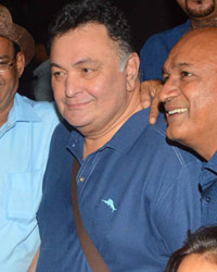 Rishi Kapoor snapped at airport