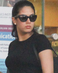 Mira Rajput snapped at Bandra