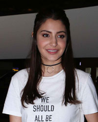 Anushka Sharma snapped a airport