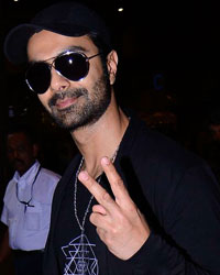 Manish Paul snapped at airport