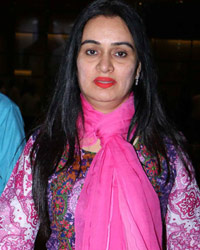 Padmini Kolhapure snapped at airport