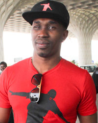 West Indies Cricketer Dwayne Bravo snapped at airport