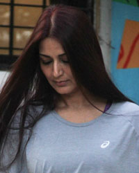 Sonali Bendre snapped at Juhu