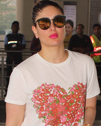 Kareena Kapoor snapped at airport