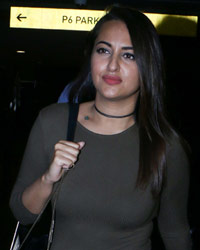 Sonakshi Sinha snapped at airport