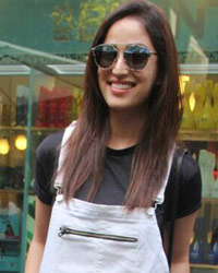 Yami Gautam snapped at Bandra