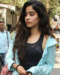 Jhanvi Kapoor snapped at Bandra