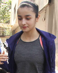 Alia Bhatt snapped at Vishesh film's office