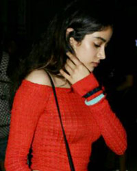 Jhanvi Kapoor snapped at Juhu PVR