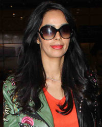 Mallika Sherawat snappedat airport