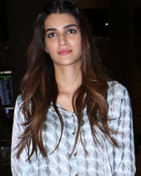 Kriti Sanon and Sushant Singh Rajput snapped at airport