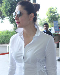 Kareena Kapoor snapped at airport