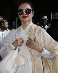 Rekha snapped at airport