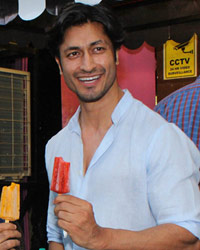 Vidyut Jamwal at with popsicle at Mac Cargi ice cream store Bandra