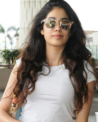 Jhanvi Kapoor snapped at airport