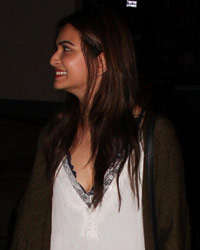 Kriti Kharbanda snapped at Bandra